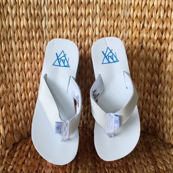 💕HP💕NIB YRU White Rainbow Platform Thong Sandals - Picture 4 of 6